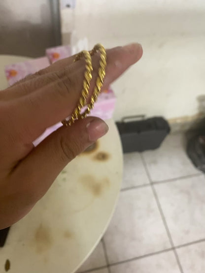 22k Gold Twist Bangle